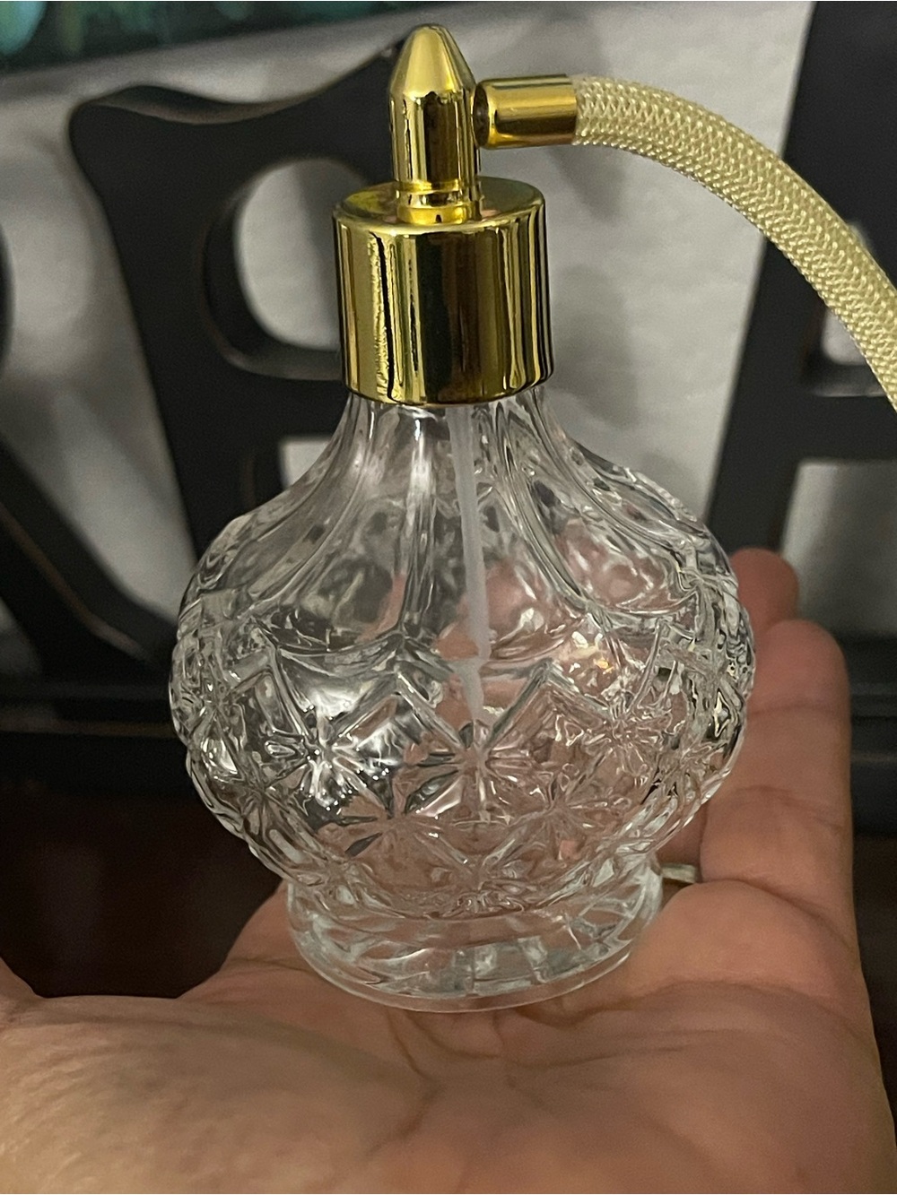Vintage-Inspired Style Crystal Atomizer Perfume Bottle with Gold Accents - Picture 11 of 11